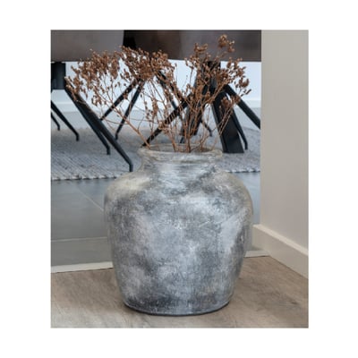 Terracotta vase H: 30 cm