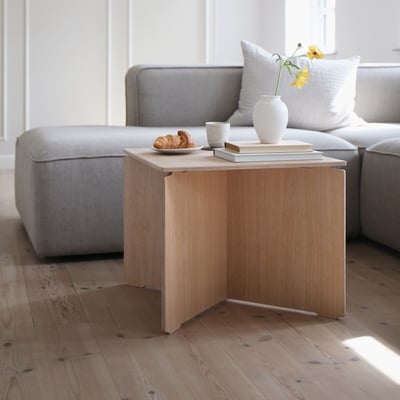 Crossboarder coffee table middle