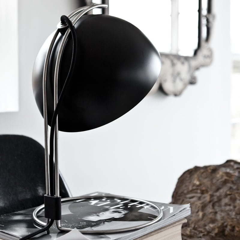 Metz | Produkt: Flowerpot VP4 bordlampe i matsort